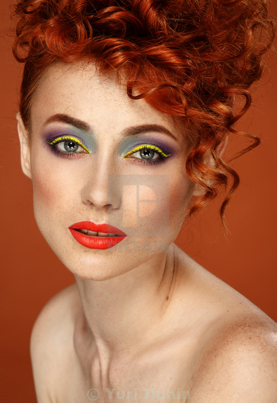 Makeup for redheads with freckles